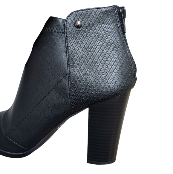 Vera Wang Simply Vera Skimmer Black Simply Stretch Ankle Boots - Picture 9 of 13